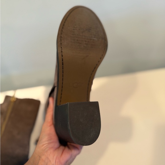 UGG women's Fraise whipstitch chunky heel suede  ankle boots size 8 - Picture 14 of 16